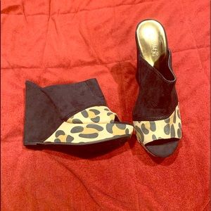 Cheetah Wedge